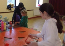 Both parents and children worked on the decorations. Photo: AM